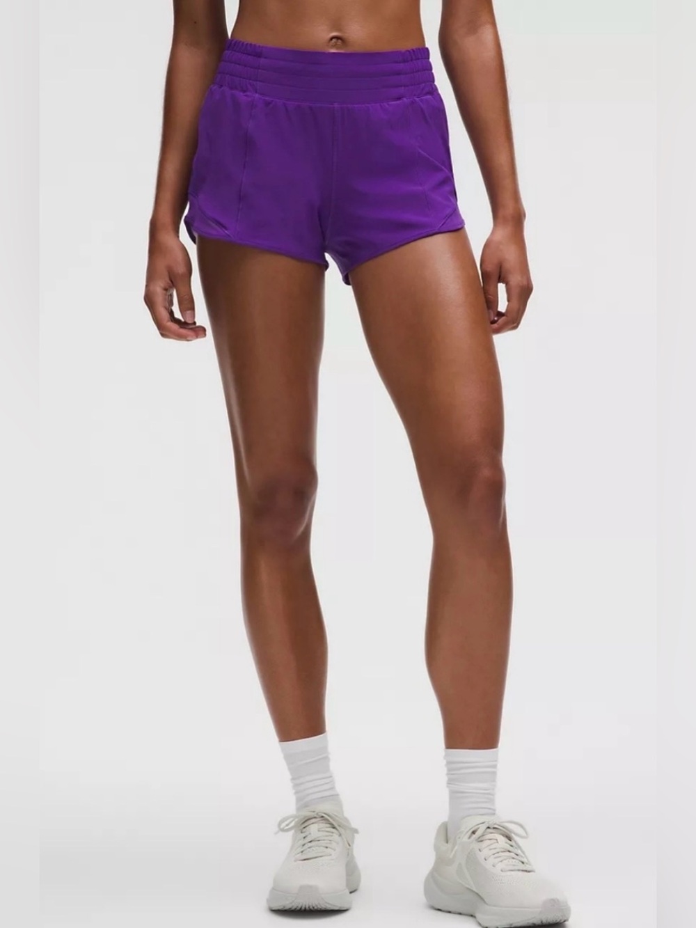 Lululemon Hotty Hot HR 2.5" Lined Shorts college Purple BNWT